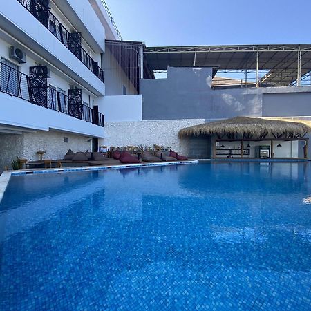 Zasgo Hotel ลาบวนบาโจ ภายนอก รูปภาพ
