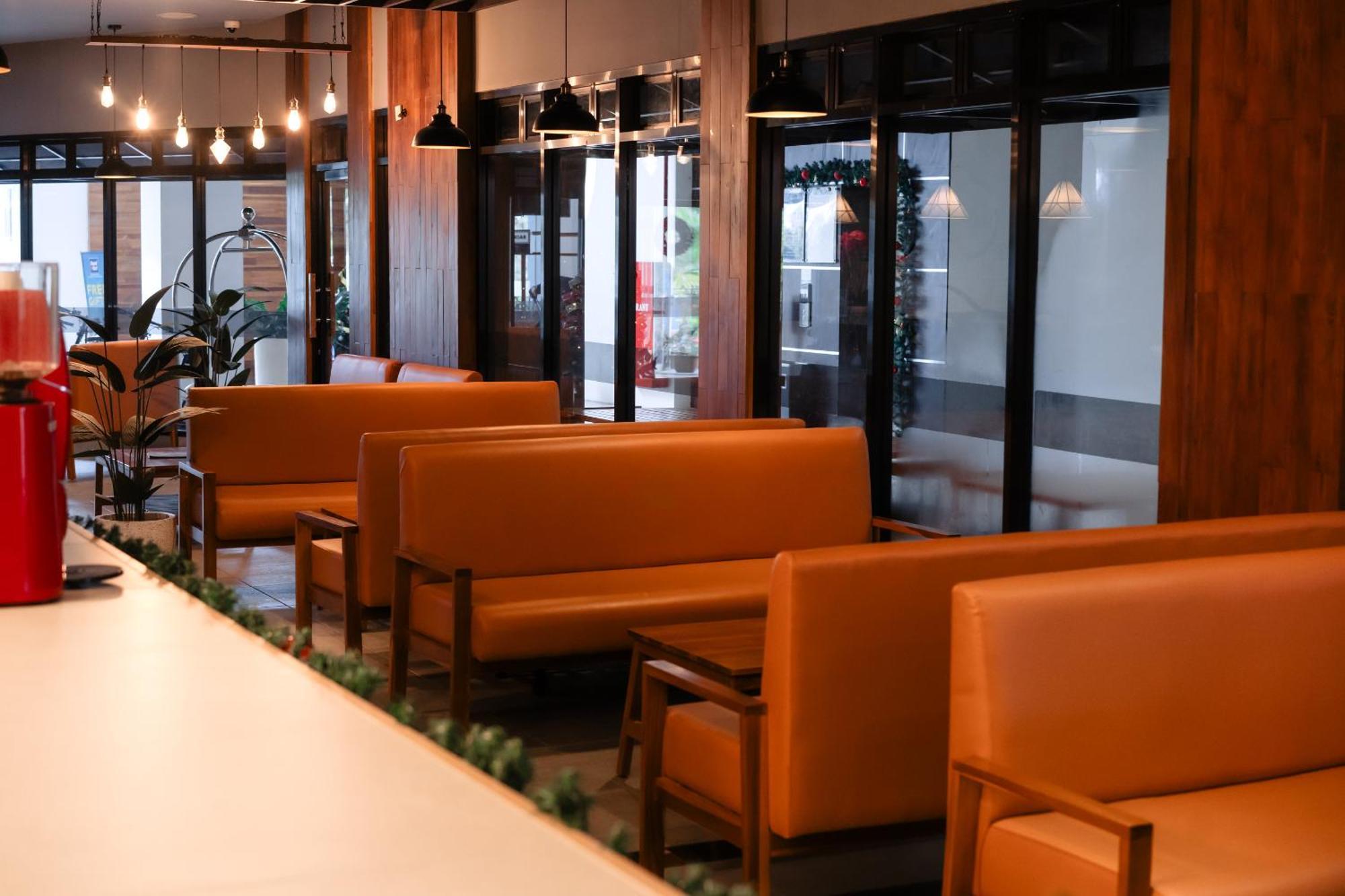 Zasgo Hotel ลาบวนบาโจ ภายนอก รูปภาพ