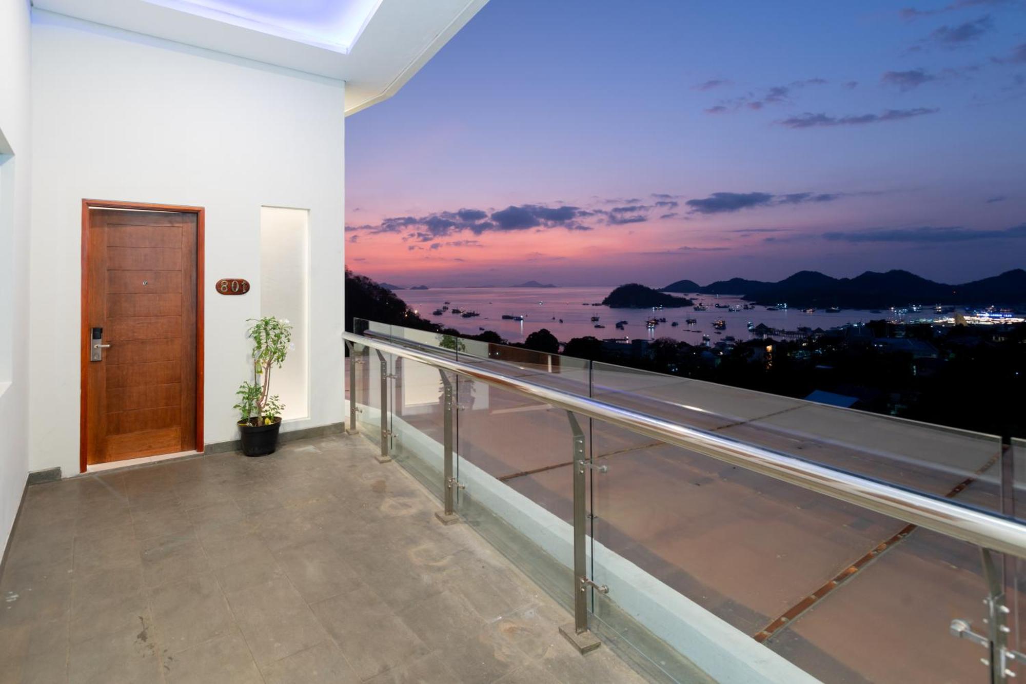Zasgo Hotel ลาบวนบาโจ ภายนอก รูปภาพ