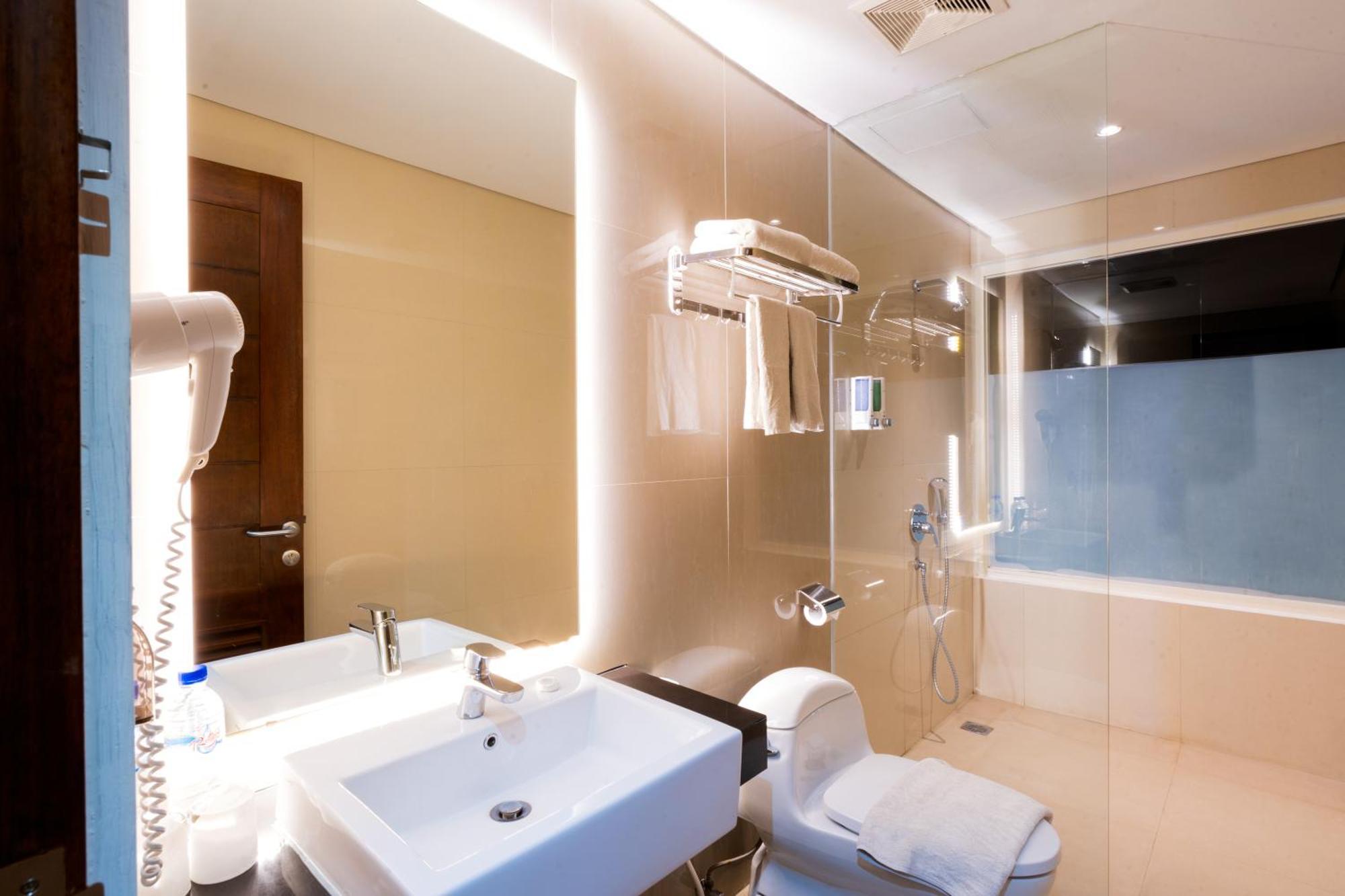 Zasgo Hotel ลาบวนบาโจ ภายนอก รูปภาพ