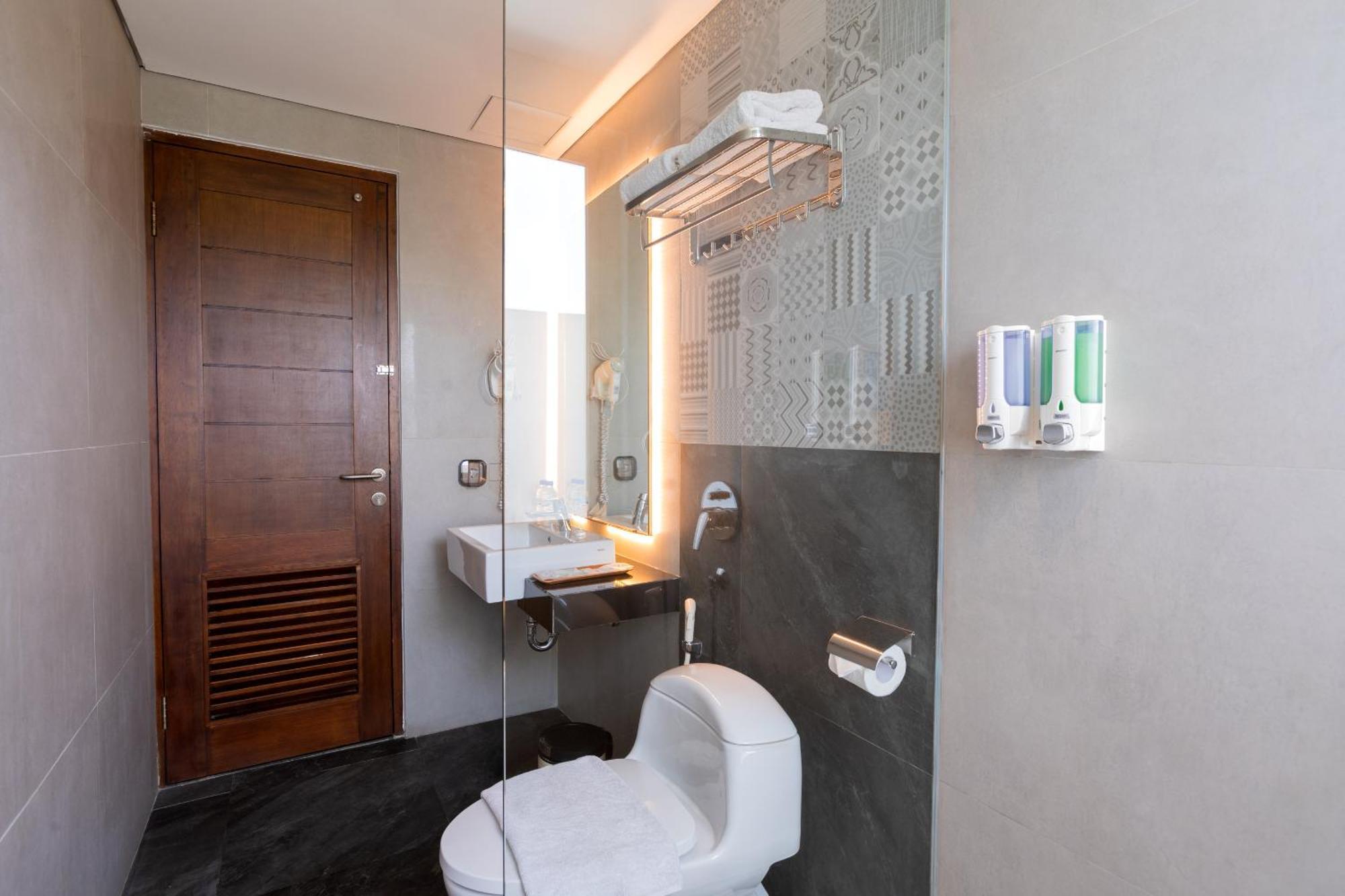 Zasgo Hotel ลาบวนบาโจ ภายนอก รูปภาพ