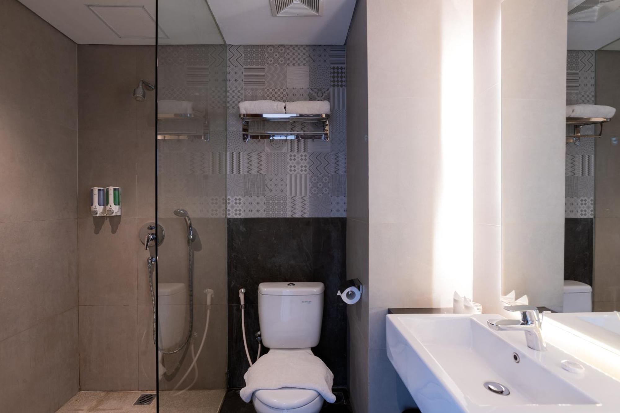 Zasgo Hotel ลาบวนบาโจ ภายนอก รูปภาพ