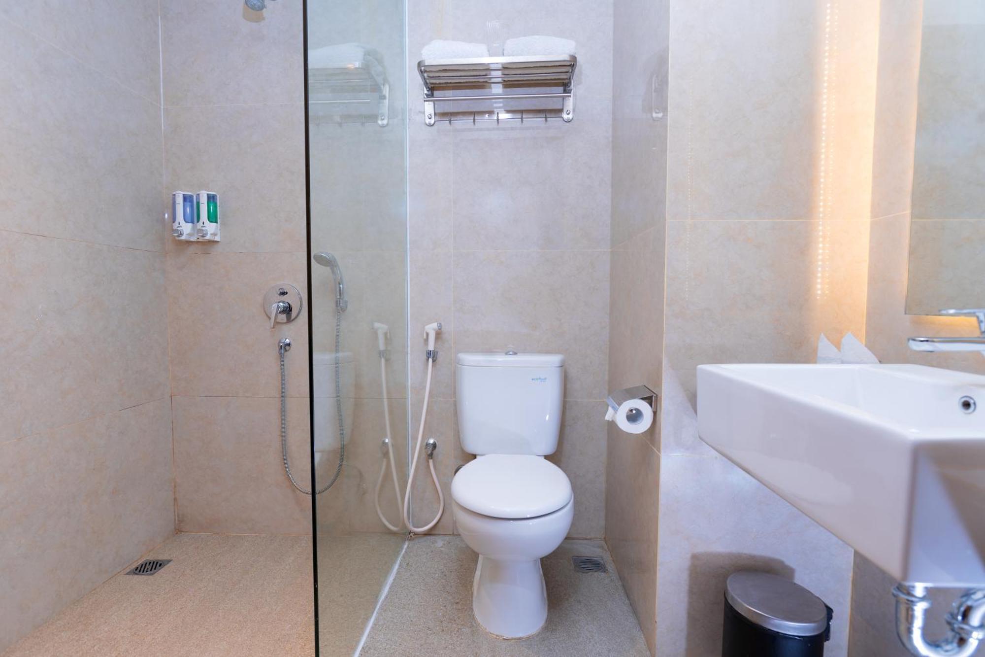 Zasgo Hotel ลาบวนบาโจ ภายนอก รูปภาพ